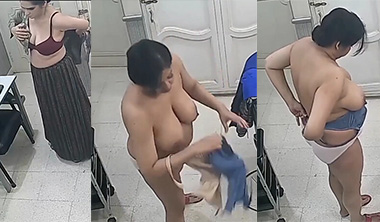 Indian Bhabhi On Parlor – Changing Clothes CCTV Mms Captured